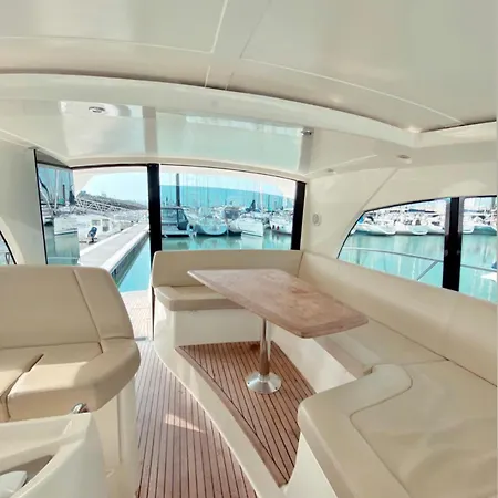 Boat Paradise - Prestige 42s * לה רושל